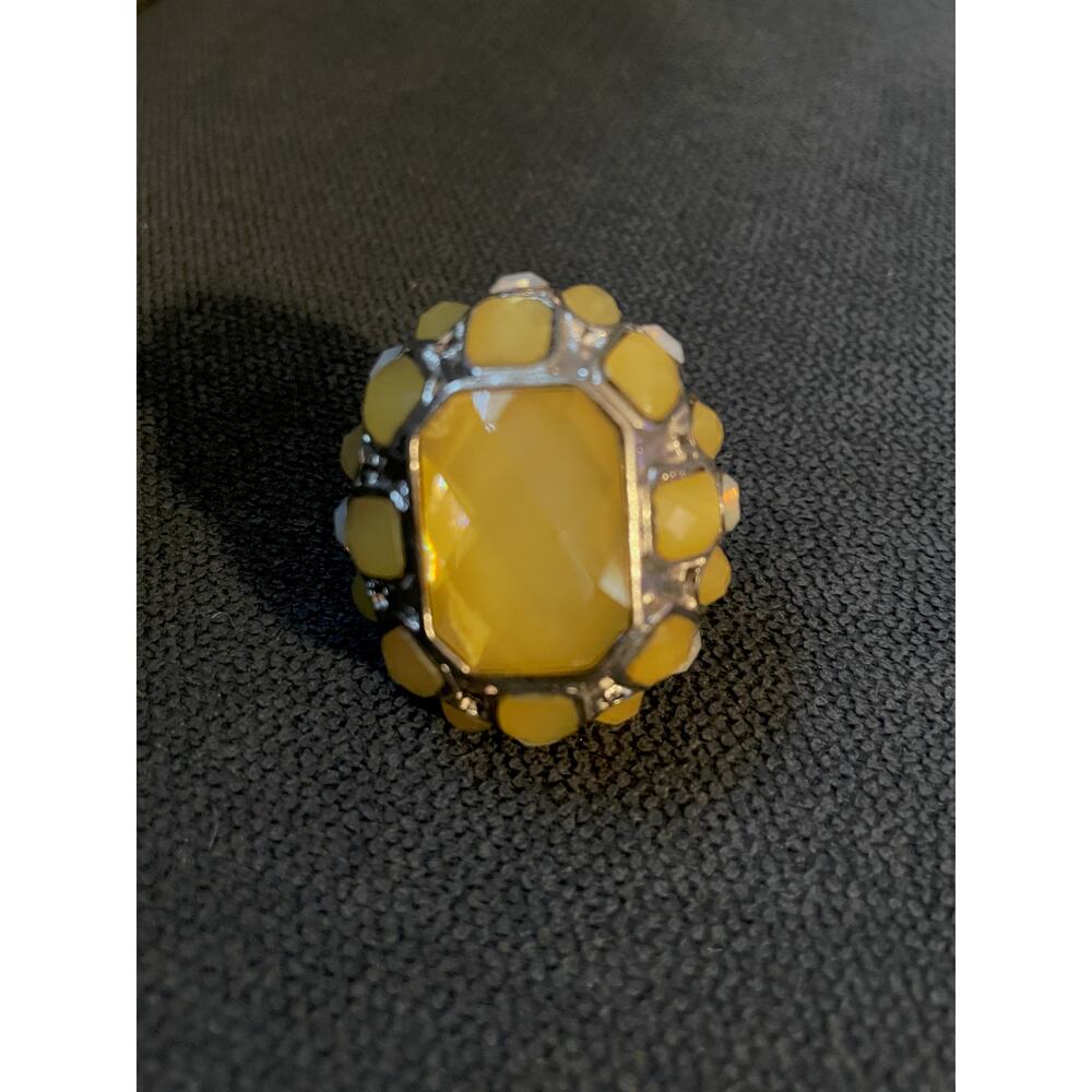 Vintage Butter Yellow Stone Silver Tone Adjustable Statement Ring
